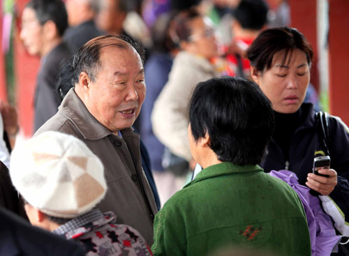 Old hearts, new friends