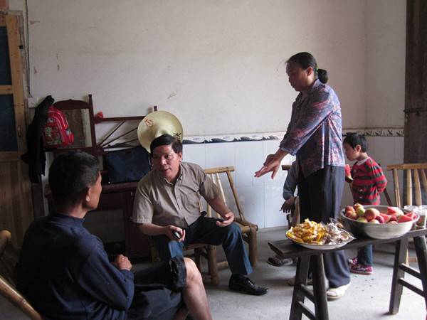 'Countryside judge' offers helping hand during legal disputes