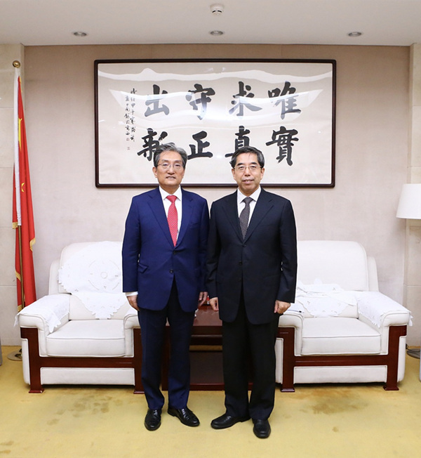 DRC official meets South Korean Ambassador to China