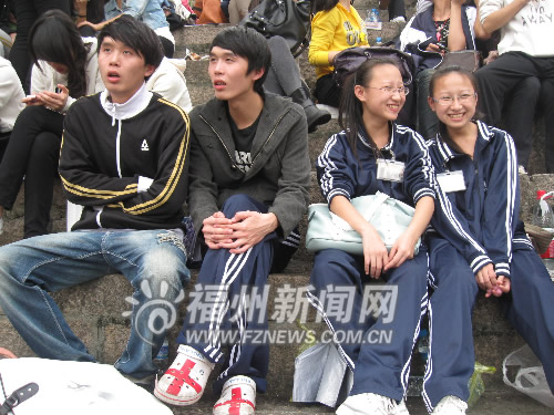 榕城高校運(yùn)動(dòng)會(huì)接連開(kāi)幕　場(chǎng)上比體力場(chǎng)下拼創(chuàng)意