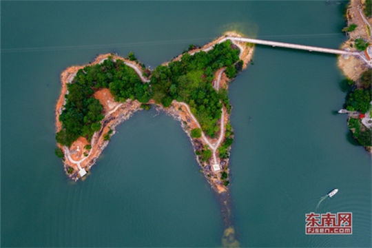 A glimpse of butterfly shaped island in Fujian