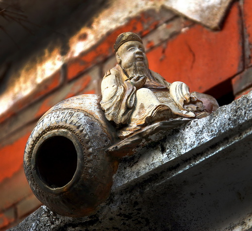 Decorations of ancient houses