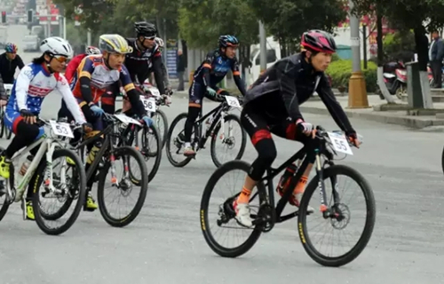 Cycling race begins in Nandan county
