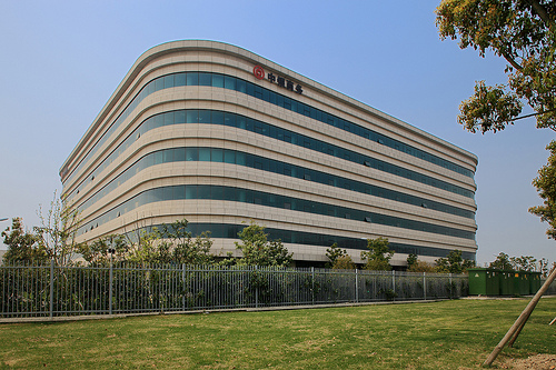 Special Coverage: Charming enginees in Huaqiao Business and Service Park