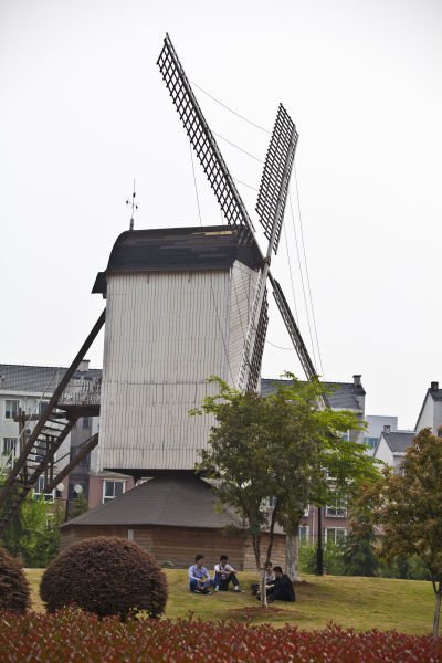 Discover the charm of the Dutch-style park in Wuhan