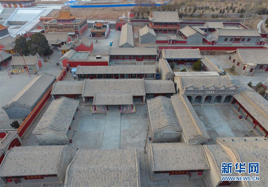 Historical town in Bayanhot completes rennovations
