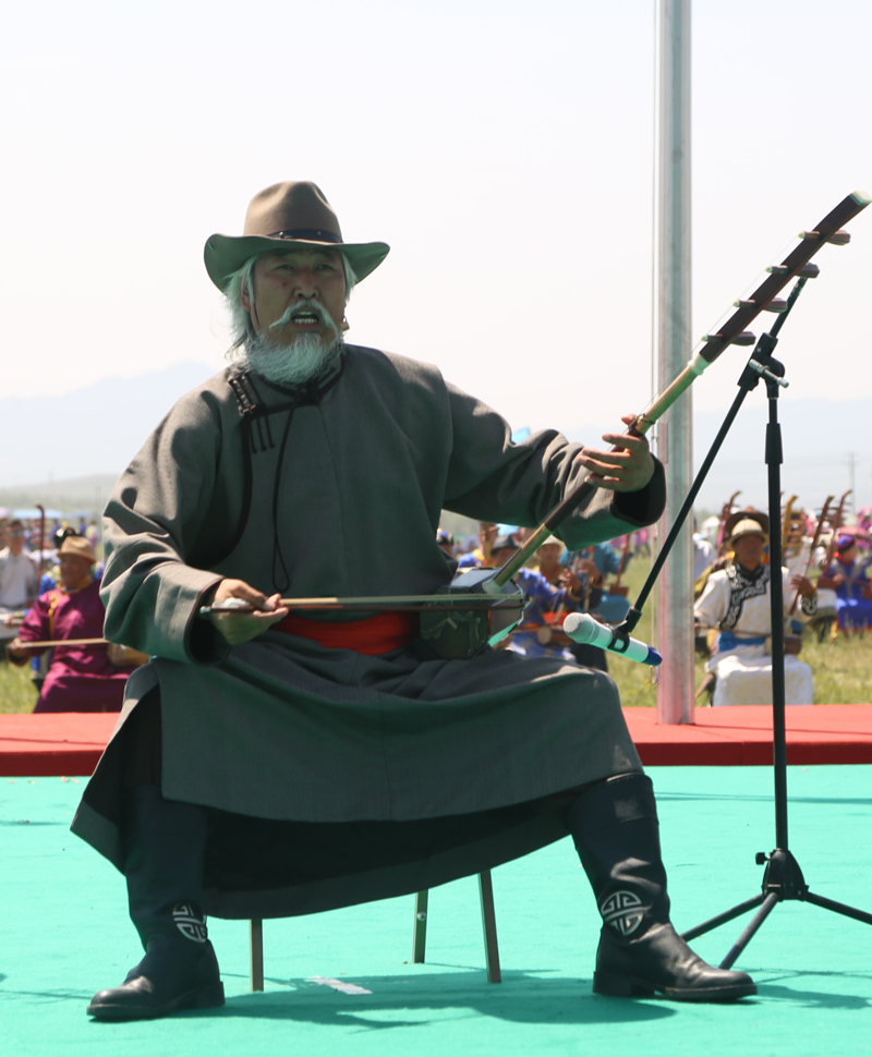Grassland festivity rocks Bairin Right Banner