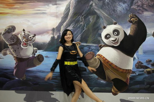 3D pictures displayed at studio in Nantong city