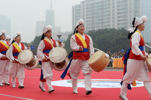 2013 China(Zhangjiagang)Yangtze River Culture and Arts Festival Kicks off