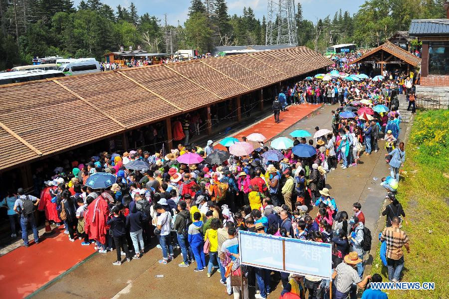 Millions of tourists go sightseeing annually on Changbai Mountains