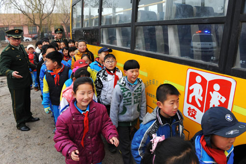 Qingdao promotes buses for rural schools