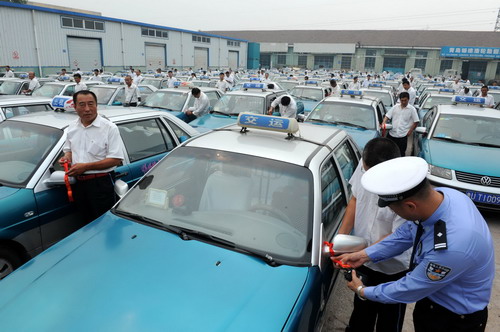 Qingdao promotes civilized driving
