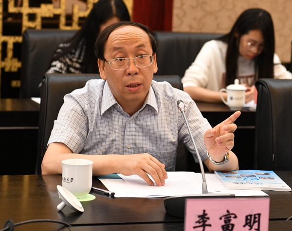 Xilin county and SXU work on volunteer teaching project