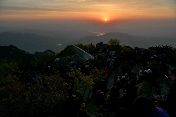 Beautiful Mount Tai captured in photos