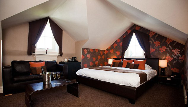 World's 1st chocolate hotel<BR>巧克力酒店亮相英國