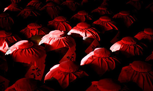 Baiyunbian liquor gains great achievements      