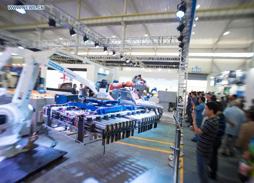 Robot and intelligent equipment expo held in Chongqing