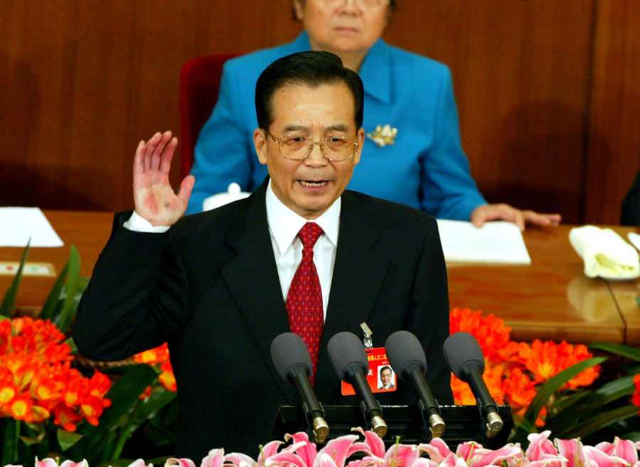 Photos: Wen delivers govt work report 2004-2012