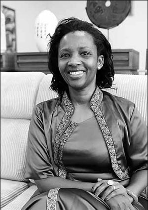 Diplomats' spouses soak up the atmosphere of China