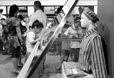 Chinese champs join anniversary party for Games