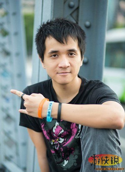 LOL補(bǔ)刀帝ChaoX:大陸電競(jìng)?cè)μ珌y 將赴臺(tái)發(fā)展