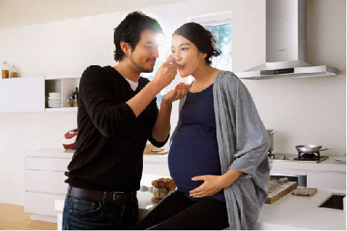 老板電器推出“2013將有愛的飯進(jìn)行到底”活動