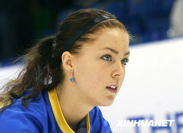 冰壺世錦賽上的美麗“風(fēng)景”