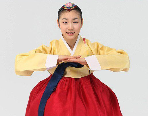 金妍兒穿韓服拜年