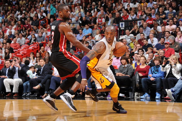 熱火橫掃湖人 科比致命失誤憾失利