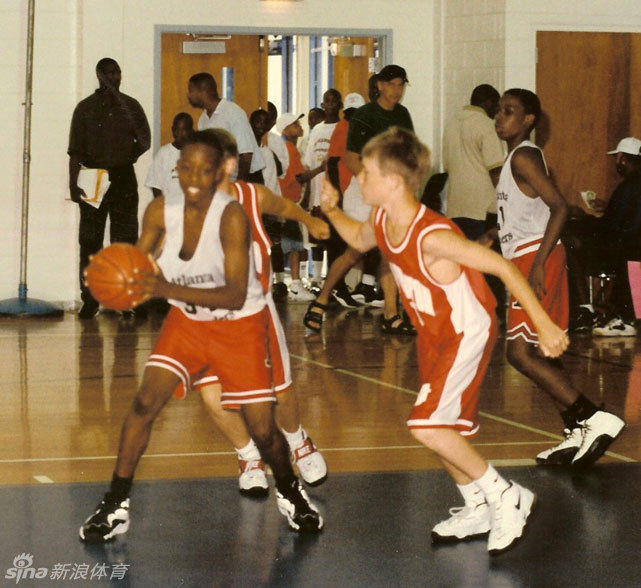 霍華德珍藏老照片