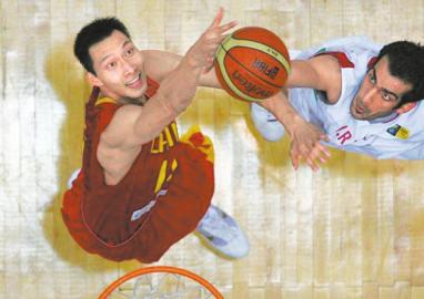 CBA揭幕戰(zhàn)廣東戰(zhàn)四川 易建聯(lián)大戰(zhàn)哈達(dá)迪