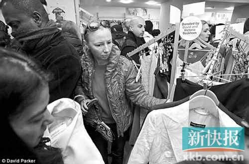 貝克漢姆捐20箱名牌衣物義賣 投機者3倍價轉(zhuǎn)賣