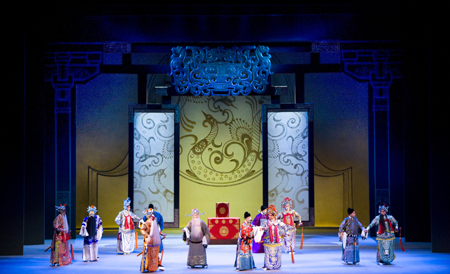 專訪國(guó)家大劇院舞美總監(jiān)高廣健